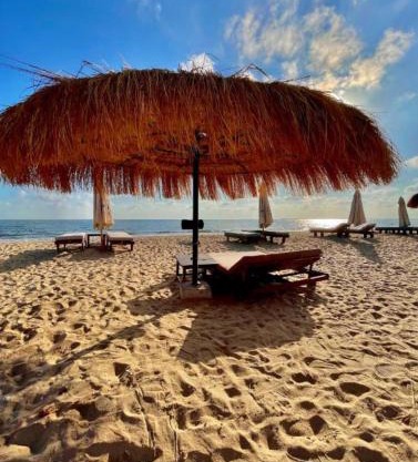 2 BRs Chalet in Helnan Resort with access to the sea and Pools