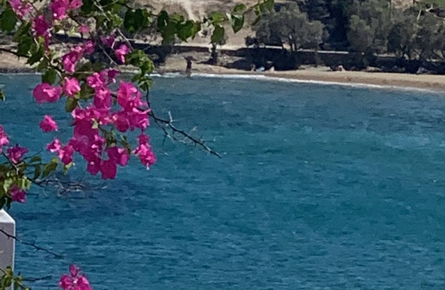 2 floor Maisonette, 1 minute from the wonderful Logaras beach
