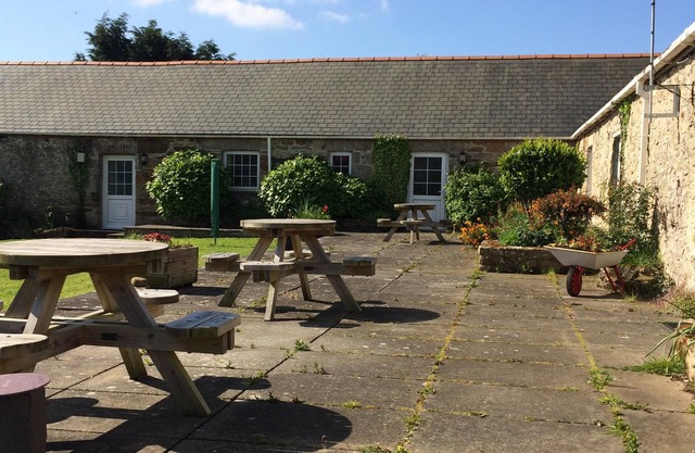 2 Glantraeth Farm Cottage