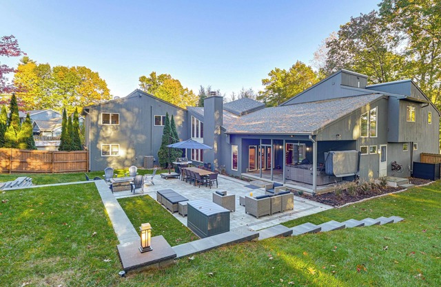 2 Mi to Six Flags: Lake George Home w/Large Patio