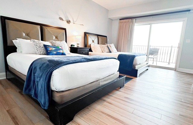 2 Queen Beds | Kitchenette | Lakefront Balcony | Resort Amenities
