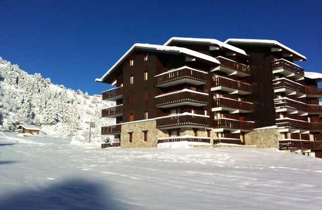 2-room apartment 5/6 people At the foot of the slopes Covered parking included Méribel Mottaret