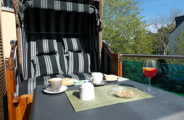 2 rooms apartment in the Kurparkcarree, with elevator to the 1st floor, beach distance 80m