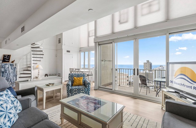 2 Story Penthouse 2504 The Quay Epic Views