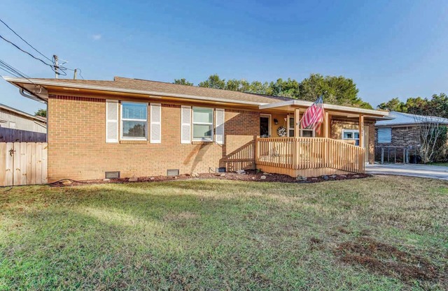 2 Units! Near Beach&Shopping-Brilliant in Bellview