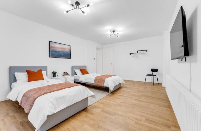 2 Zimmer Apartments,4 Betten,zentral am Sbahnhof Köpenick,vollmöbliert