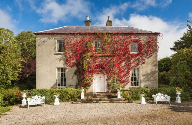 200 yr old Georgian house located in beautiful Co Donegal 10 mins from beach