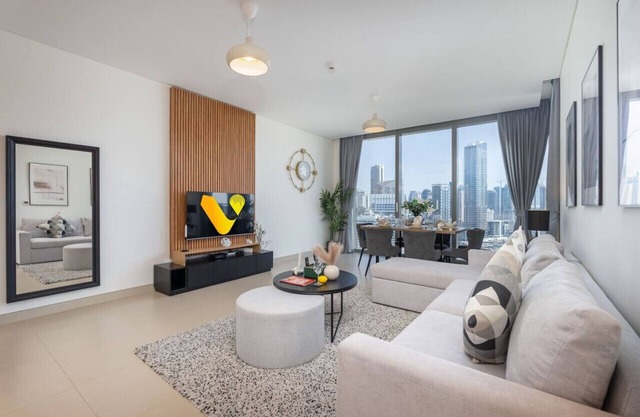 2006- 52 l 42 Dubai Marina · Marina view balcony near Ain Dubai/JBR Beach/Mall