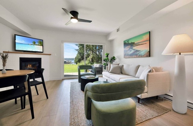 #215 Coho at Hornby Island Resort