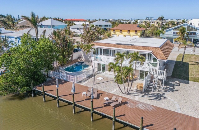 21591 Entire Waterfront Duplex w/Pool & Spa