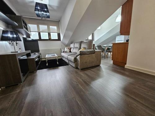 21A03 Atico moderno Cabañaquinta