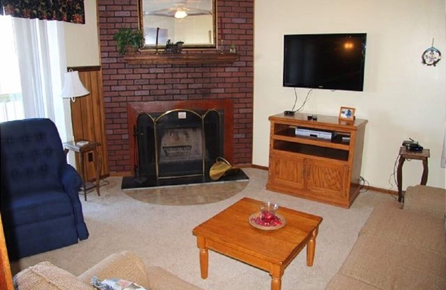 2312 Rustic Escape - Walk to Sledding Hill