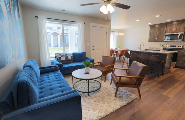 234 - Bear Lake Escapes. Gorgeous & in the ideal location!