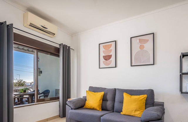 #253 Fernando Pessoa 26 by Home Holidays