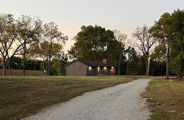 270 Winchester Lane | Peaceful Farmhouse with Wildlife 🦌