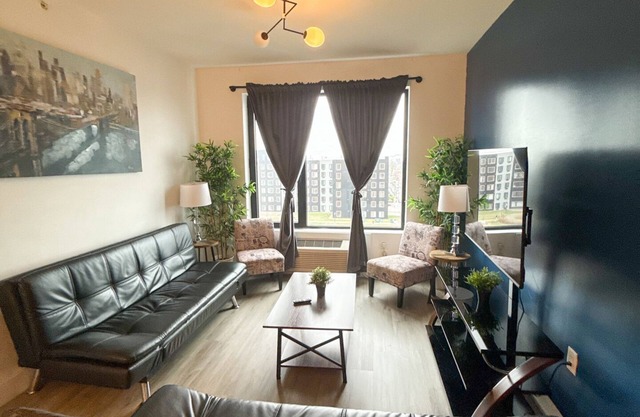 2BR apt near EWR 8306