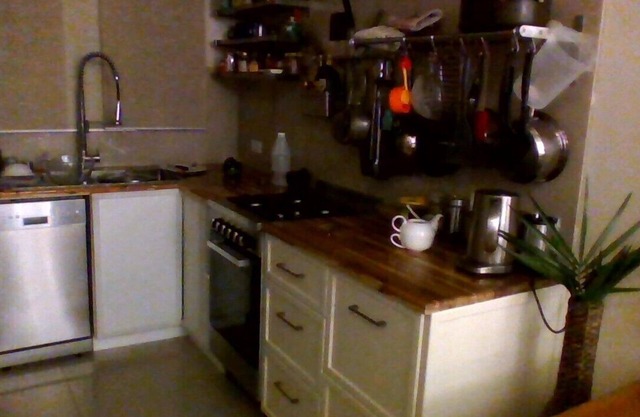 2BR HOLIDAY RENTAL -modern unit - dishwasher Mitchell Park