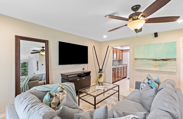 2BR - Hot Tub W/Peaceful Backyard 1 Mi to Beach