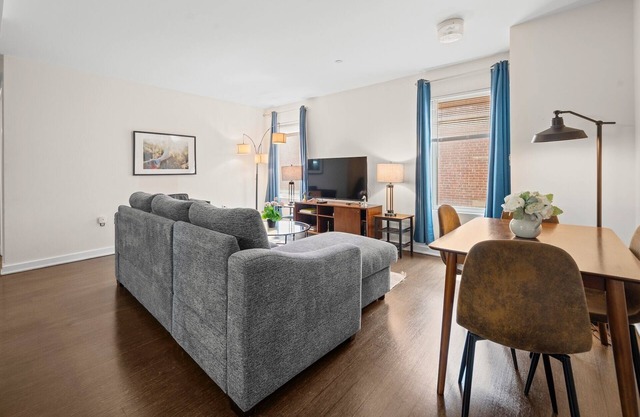 2BR in Downtown Boston 2891