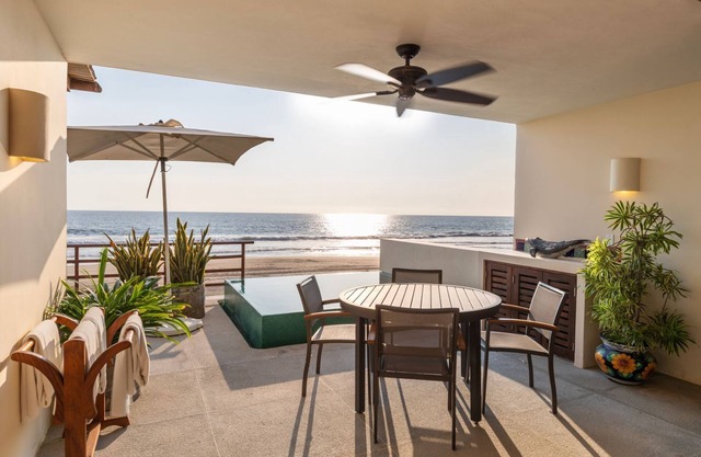 2BR Oceanfront Villa I Pool + Mexican Charm