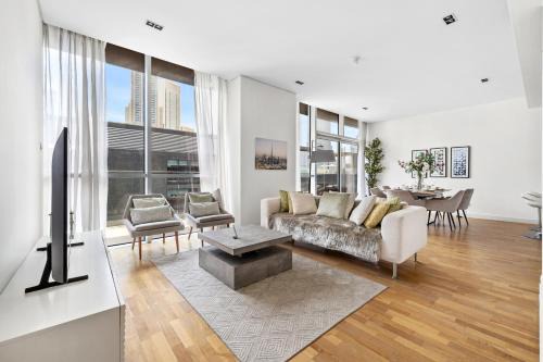 2BR plus M with Huge Balcony City Walk Building 22