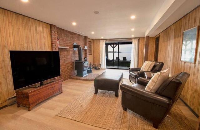 3 Bdrm Beachfront Oasis-Sunsets!