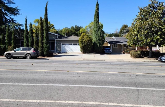 3 bed 2 bath home in heart of Silicon Valley