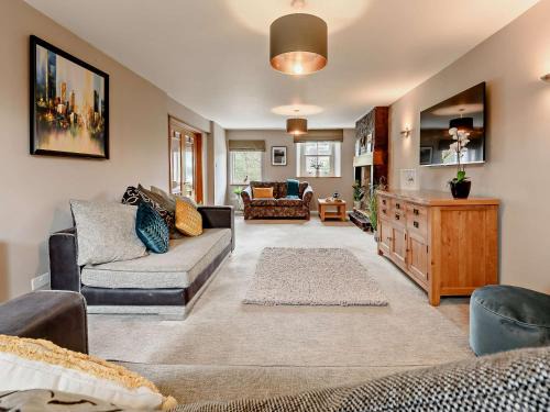 3 Bed in Haile 90050