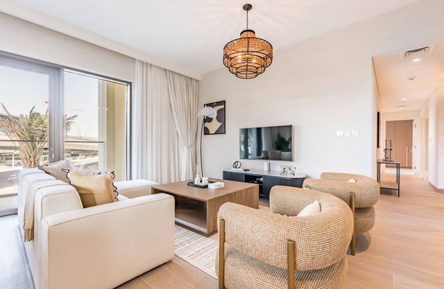 3 Bed + Maid's Room Near Festival City Mall, Creek Beach by Deluxe Holiday Homes