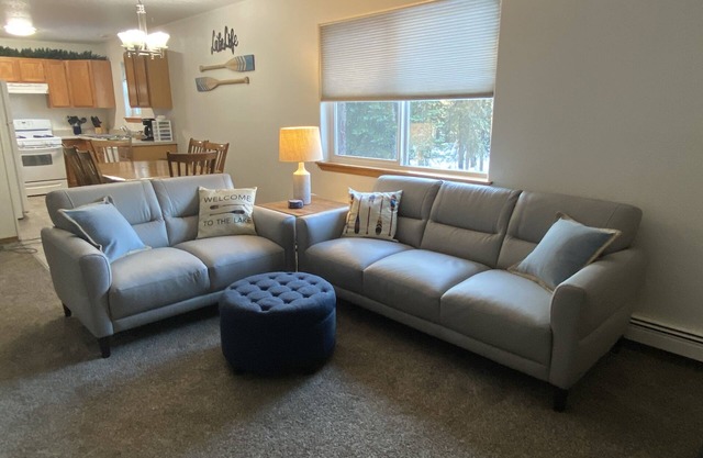 3 Bedroom, 1 Bath Peaceful Lodge Just Minutes From The Kenai River And Soldotna!