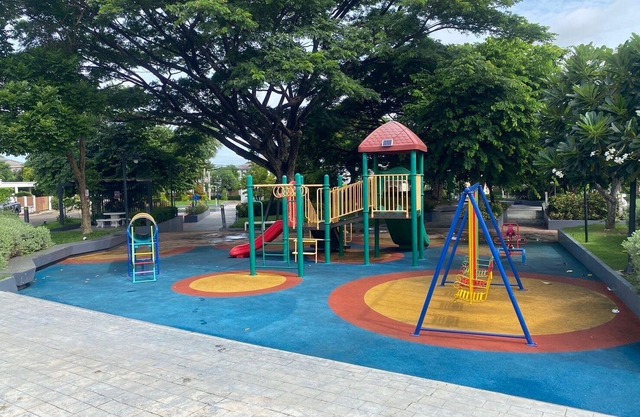 3-bedroom 2 story house in Pattaya , Thailand with AC, WiFi. Relax and unwind