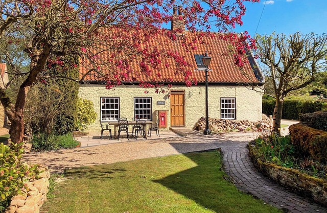 3 bedroom accommodation in Hotham, near Beverley