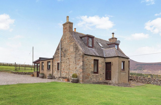 3 bedroom accommodation in Glenrinnes