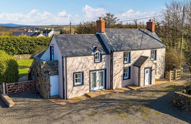 3 bedroom accommodation in St Davids