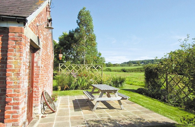 3 bedroom accommodation in Whitchurch Canonicorum, near Bridport