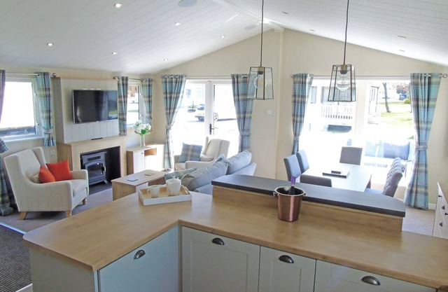 3 bedroom accommodation in Chester