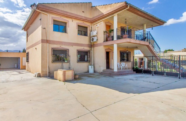 3 bedroom accommodation in Murcia