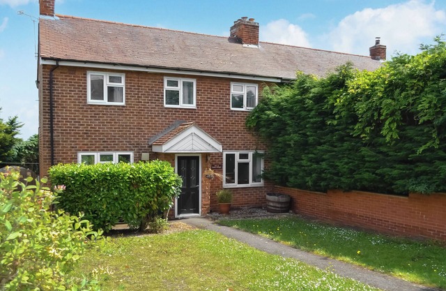 3 bedroom accommodation in Wroot