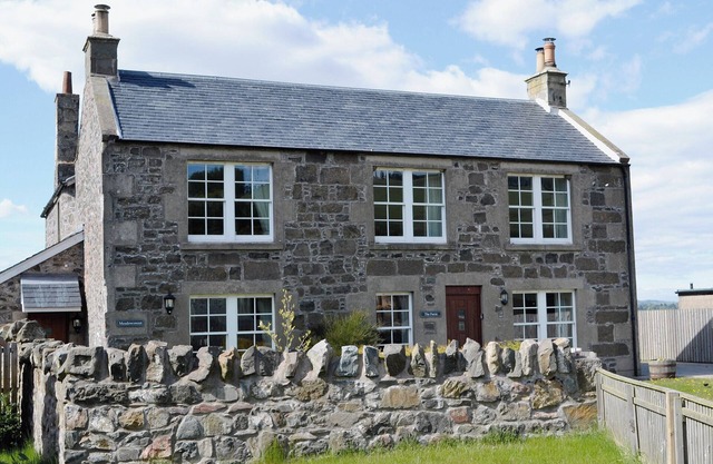 3 bedroom accommodation in Newburgh, Fife