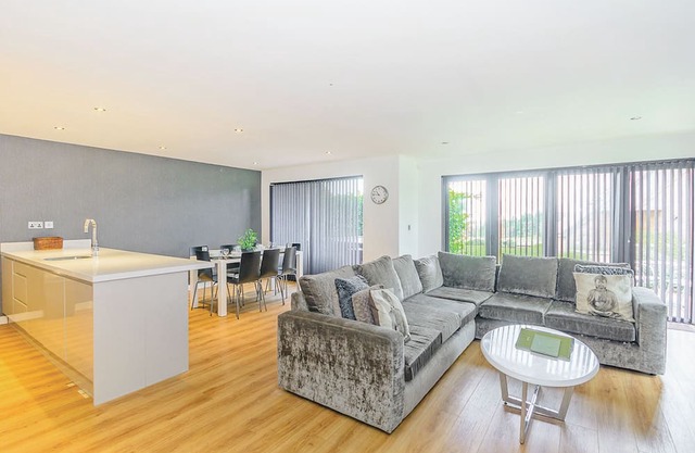 3 bedroom accommodation in Pocklington, York