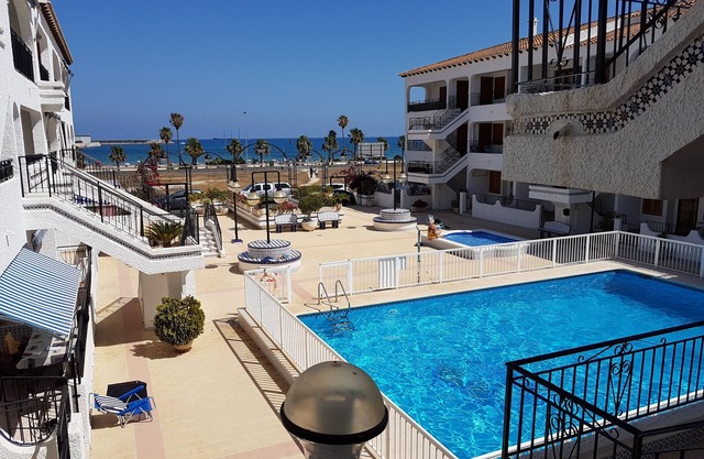 3 bedroom apartment feet in the sea and beach