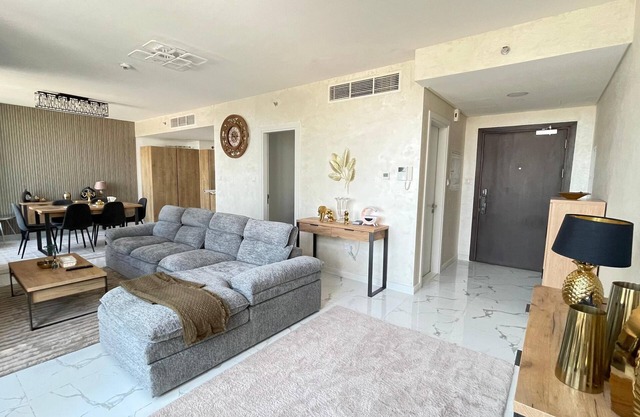 3-bedroom apartment in charming Abu Dhabi with AC, WiFi, fitness room