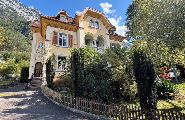 3-Bedroom Apartment in a Villa, Erstfeld