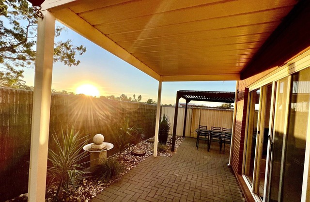 3 Bedroom Corporate Townhouse in a quiet location close to Mildura City.