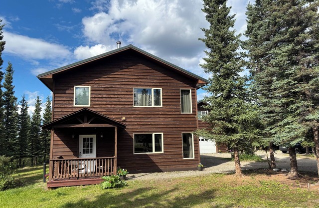3 Bedroom Home with Fantastic Views Near Denali NP