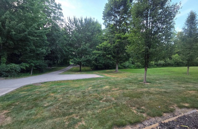 3-bedroom house, Country living 2 minutes from Downtown Ashtabula