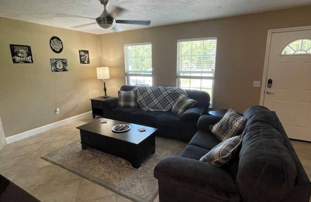 3-bedroom house in Daytona Beach!