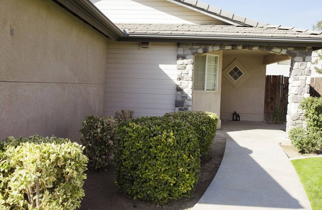 3-bedroom house in wonderful Bakersfield with WiFi, AC