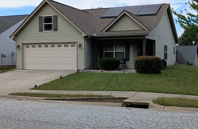3-bedroom house in welcoming Spartanburg with WiFi, AC