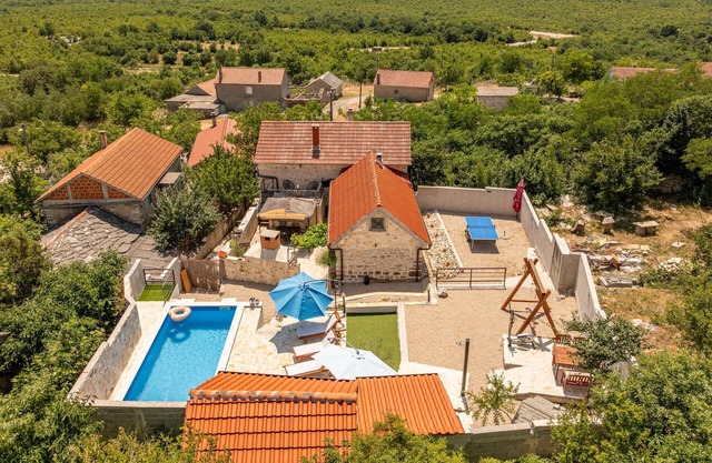 3 bedroom lovely home in Bruska